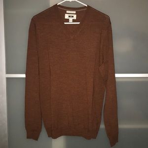 Never Used Men’s Wearhouse V-Neck Sweater M